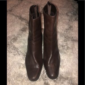 St. Jones Bay ankle boots!